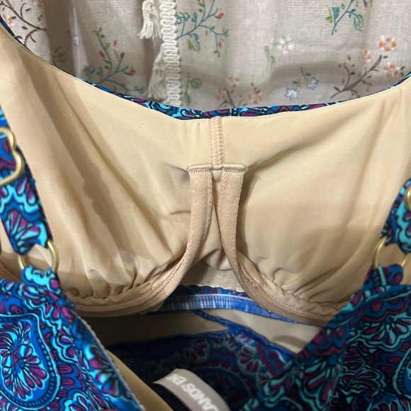 Lands’ End Twist Front One Piece Skirted Swimsuit Size 8 - Picture 3 of 8